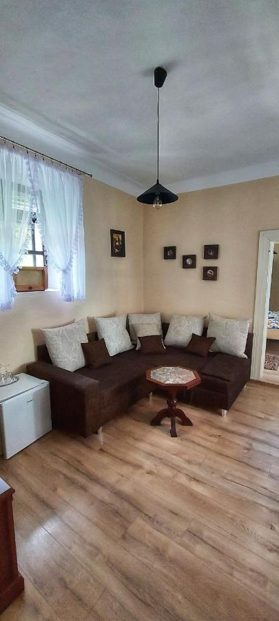 Penzion Tomino Banská Štiavnica 外观 照片